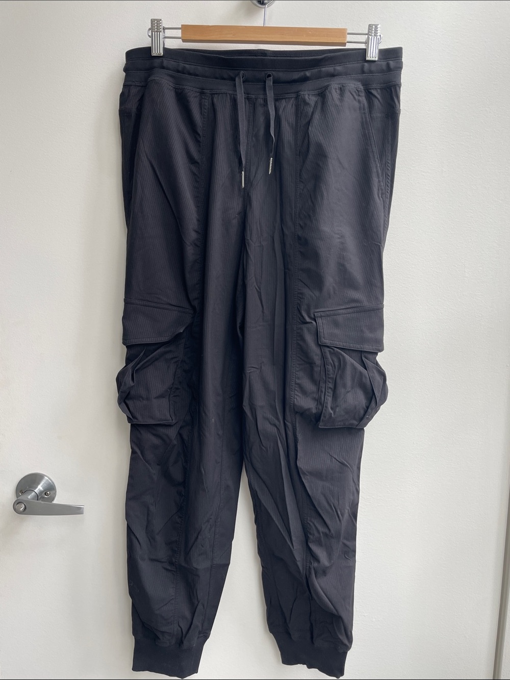 lululemon Dance Studio Midrise Black Women’s Cargo Joggers Size Medium